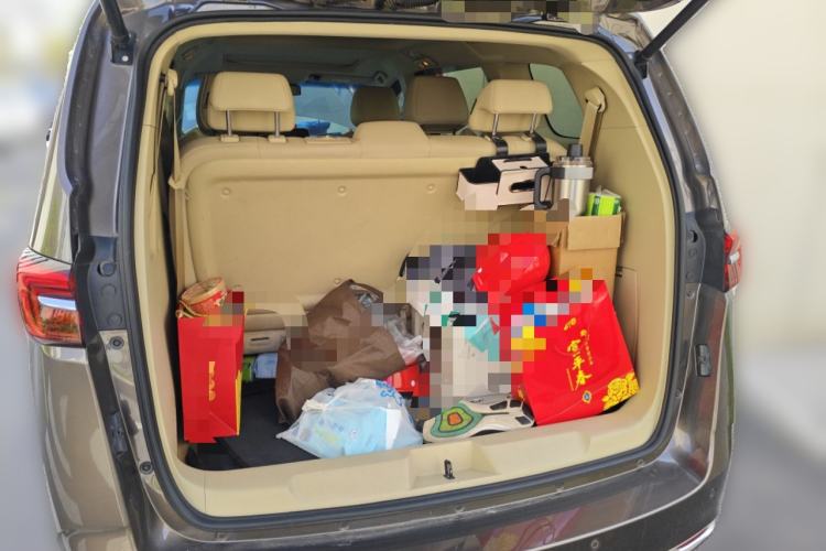 Used Buick GL8 2023 Facelifted Land Cruiser Executive Luxury Version Trunk