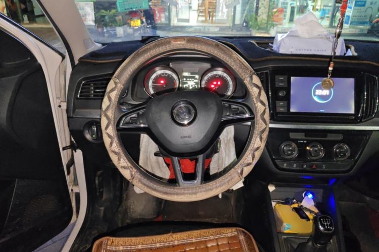 Used Skoda Kamiq 2018 1.5L Manual Comfort Edition China VI Standard Steering Wheel