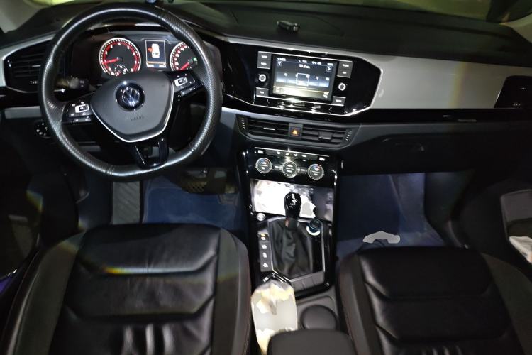 Used Volkswagen Tayron 2019 330TSI Two-Wheel-Drive Luxury Version China V Emission Standard Center Console