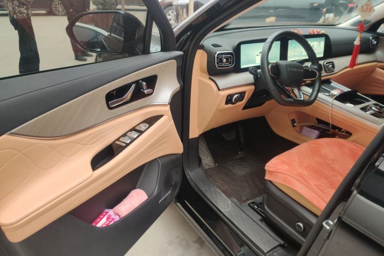 Used Chery Tiggo 9 2023 Facelift 2.0T Dual-Clutch Two-Wheel Drive Luxury Edition 7 Seats
