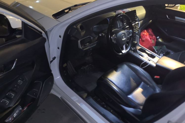 Used Honda Accord 2018 260TURBO Elite Edition China VI Driver Seat