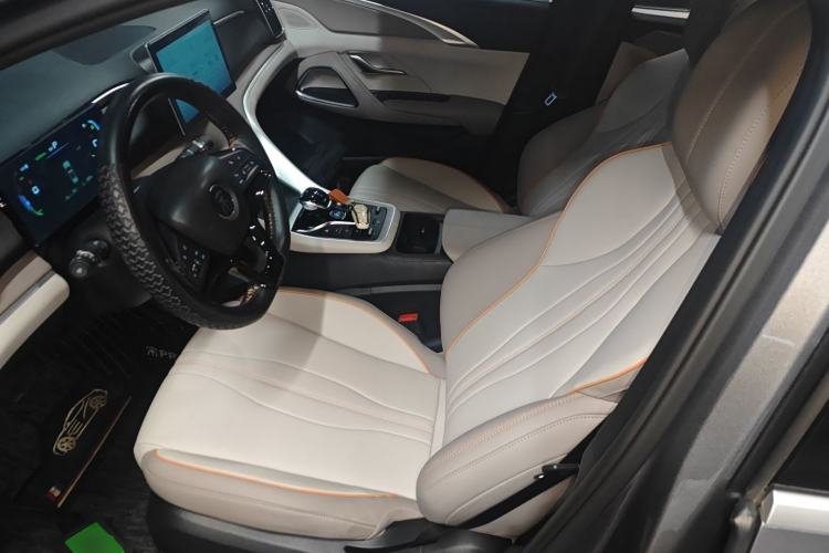 Used BYD Song Pro New Energy 2024 HONOR Edition DM-i 71KM Navigation Model
