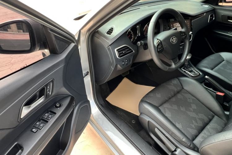 Used FAW Junpai A70 2016 1.6L Automatic Luxury Model Interior 7