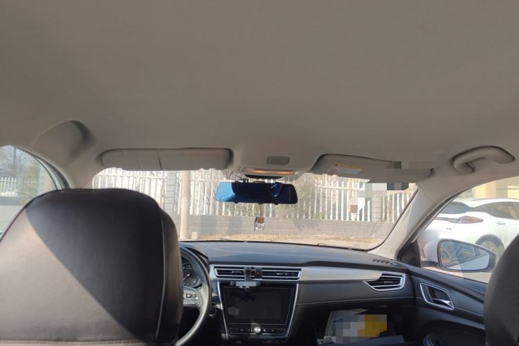 Used Roewe i5 2020 1.5L Manual 4G Connect Luxury Edition