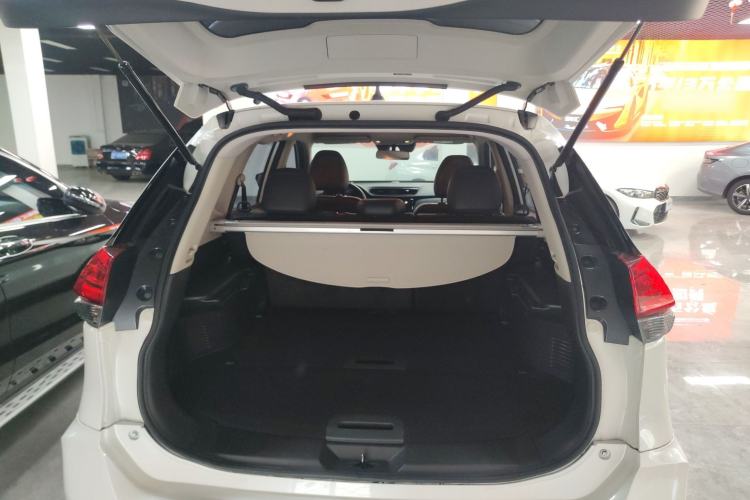 Used Nissan X-Trail 2022 2.0L Two-Wheel Drive Smart Connect Premium Edition