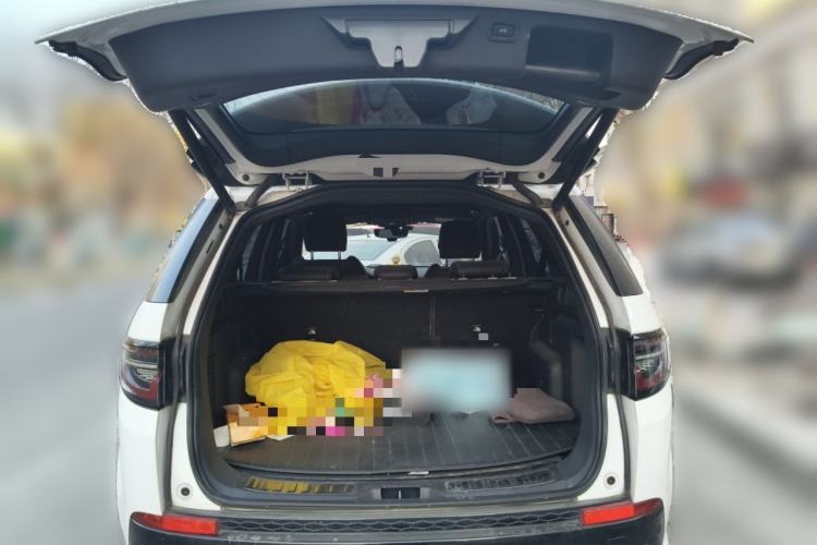 Used Land Rover Discovery Sport 2020 249 PS R-Dynamic Performance Edition Trunk