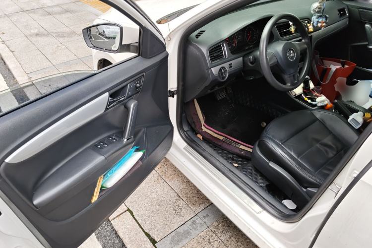 Used Volkswagen Gran Lavida 2014 1.6L Automatic Sport Edition Driver Seat