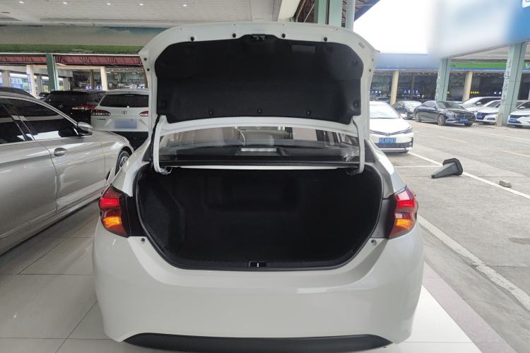 Used Toyota Levin 2016 Dual-Engine 1.8H GS E-CVT Elite Model with Sunroof Trunk