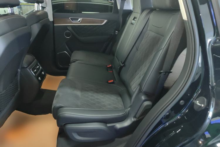 Used Hongqi HS7 2022 2.0T DCT Two-Wheel Drive Smart Connect Flagship Edition Five Seats
