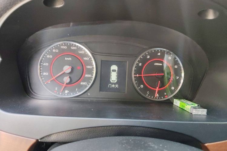 Used SAIC MAXUS G10 2016 2.0T Automatic Fashion Edition
