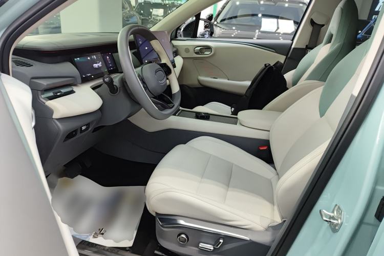 Used Lynk & Co 06 EM-P 2023 EM-P 126 Long-Range Halo