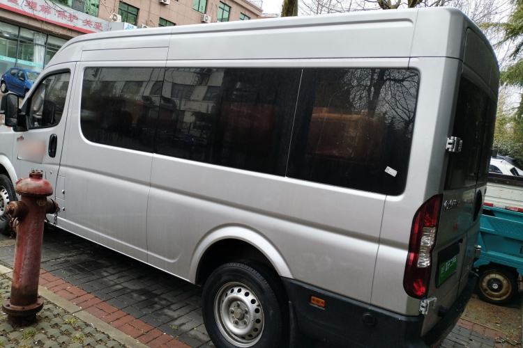 Used Dongfeng Yufeng 2021 2.3T Power King Front-Drive Logistics Van Long Wheelbase Mid-Roof 6–9 Seats China VI Standard M9T Rear Left 45 Deg