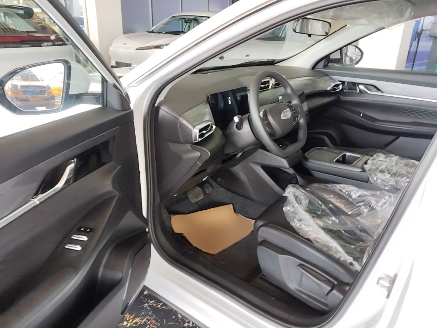 Dongfeng Aeolus SKY EV01 2025 530 km AIR Elite Edition — снимка 18