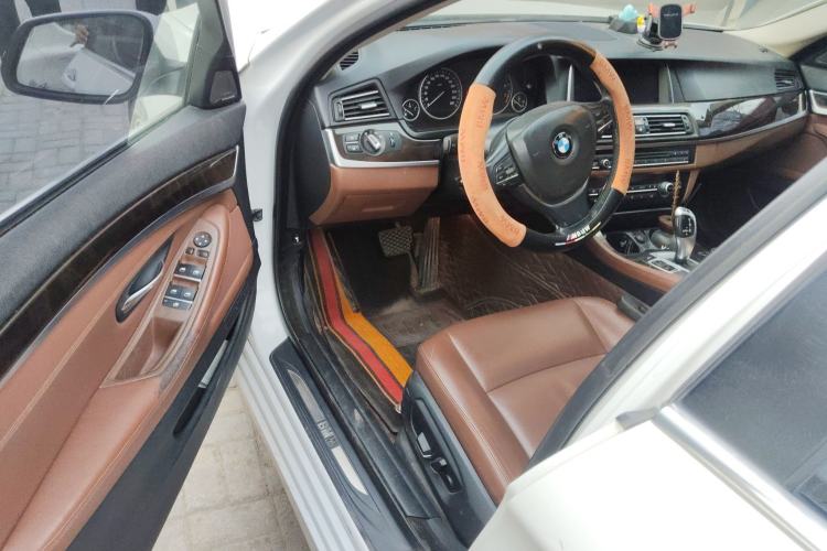 Used BMW 5 Series 2014 528Li Leading Model
