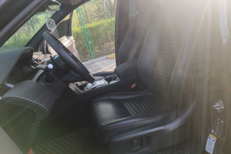 Used Land Rover Discovery Sport 2021 249 PS R-Dynamic SE Performance Tech Edition 7 Seats Left Front Seat