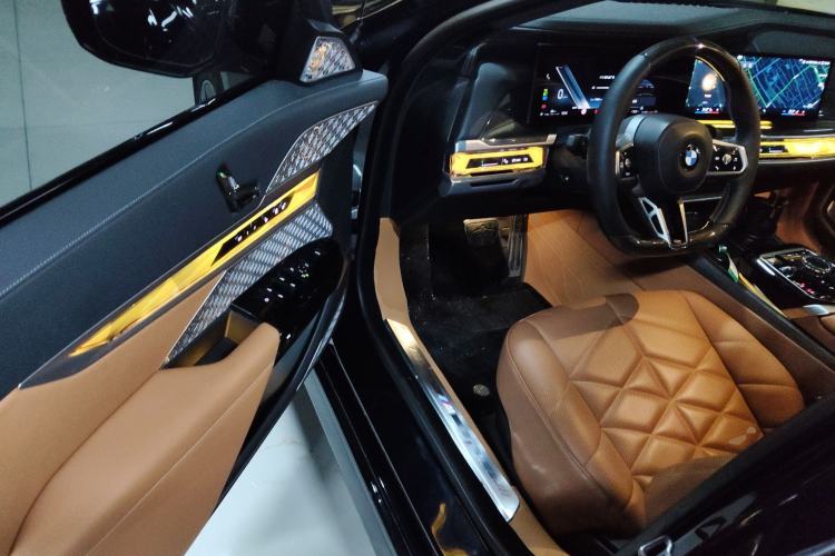 Used BMW 7 Series 2023 735Li M Sport Package Driver Seat