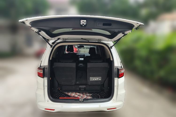 Used Honda Odyssey 2015 Updated Version 2.4L Smart Edition Trunk