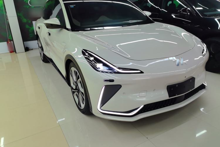 Used IM LS7 2023 100kWh Lux Rear-Drive Version