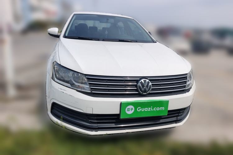 Used Volkswagen Lavida 2015 1.6L Manual Fashion Edition Front