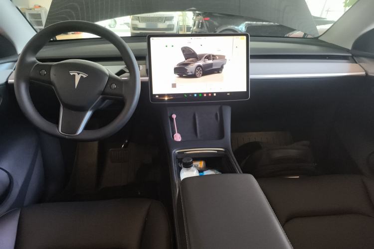 Used Tesla Model Y 2024 Long-Range All-Wheel-Drive Version