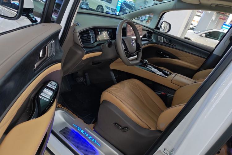 Used Denza D9 2023 DM-i 945 Business Edition