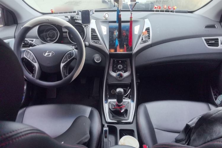 Used Hyundai Elantra (5th Generation / Langdong) 2015 1.6L Manual Leading Model
