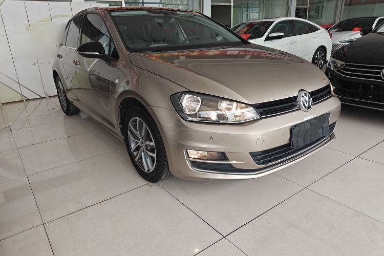 Used Volkswagen Golf 2017 230TSI Automatic Luxury Million-Vehicle Commemorative Edition Front Right 45 Deg