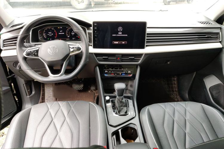 Used Volkswagen Tiguan L 2022 330TSI Automatic Two-Wheel Drive Smart Edition Interior 2