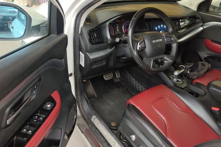 Used Haval H2s 2017 Red-Label 1.5T Dual-Clutch Luxury Model