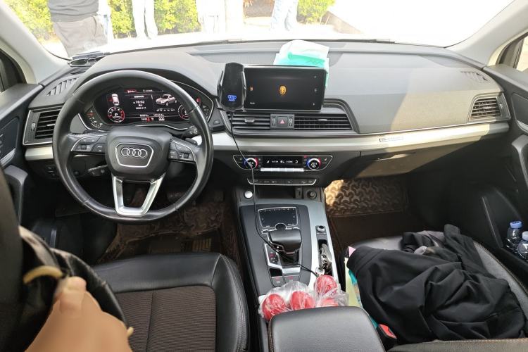 Used Audi Q5L 2018 40 TFSI Prestige Fashion Edition China V Center Console