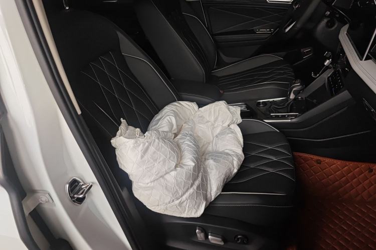 Used Volkswagen Tiguan L 2024 380TSI Automatic All-Wheel Drive R-Line Enhanced 7-Seater
