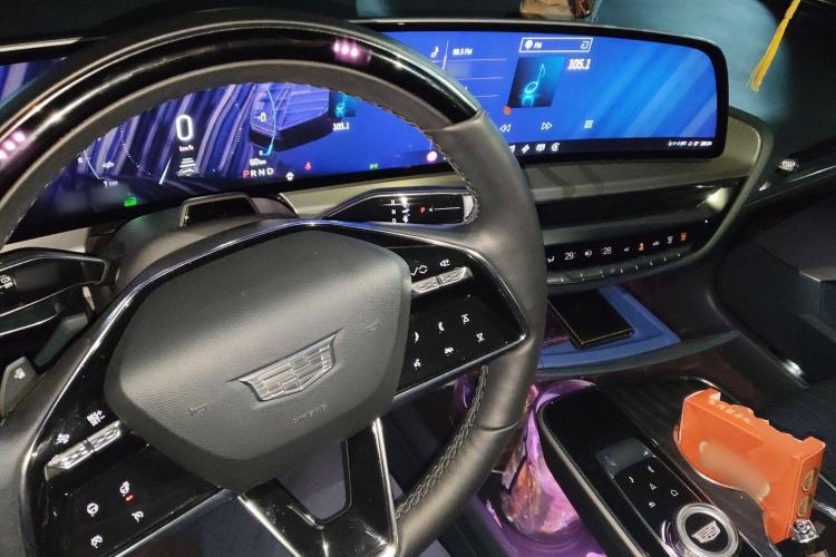 Used Cadillac LYRIQ 2022 Four-Wheel-Drive High-Performance Deluxe Edition Center Console