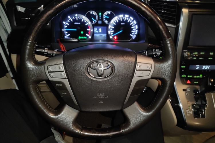 Used Toyota Alphard 2012 3.5L Luxury Edition
