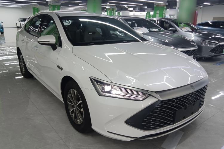 Used BYD Qin PLUS 2023 Champion Edition DM-i 55KM Leading Model Front Right 45 Deg