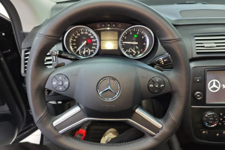 Used Mercedes-Benz R-Class 2017 R 320 4MATIC Luxury Collection Edition