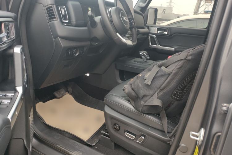 Used 212 T01 2024 2.0T Mechanic
