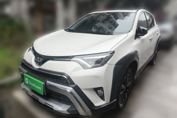 Used Toyota RAV4 2019 2.0L CVT Two-Wheel Drive Fashion X Limited Edition China VI Standard