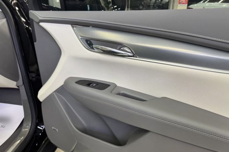 Used Cadillac XT5 2022 2.0T Four-Wheel Drive Luxury Version (Hummingbird Edition) Interior 10