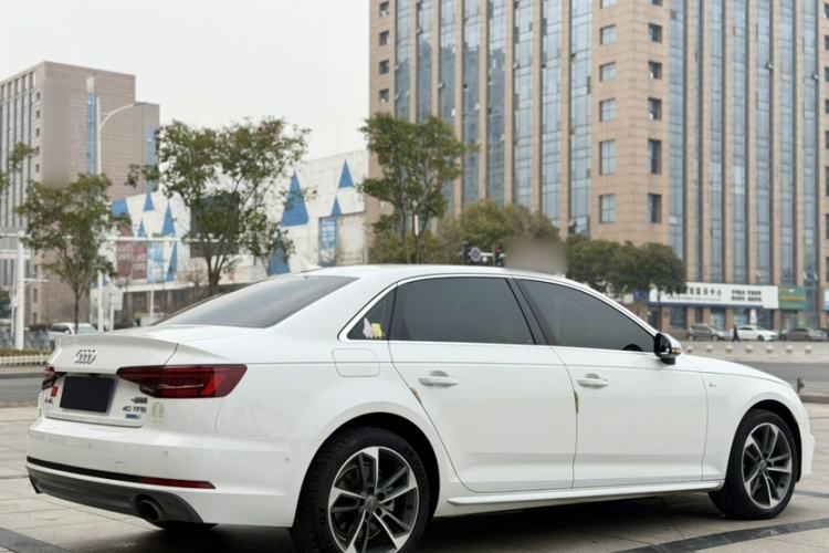 Used Audi A4L 2018 30th Anniversary Edition 40 TFSI Sport Edition