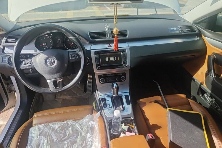 Used Volkswagen FAW-Volkswagen CC 2011 2.0 TSI Ultimate Edition Center Console