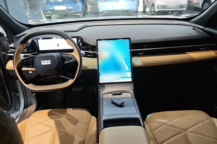 Used Geely Galaxy L6 2024 125km PLUS Dragon Edition
