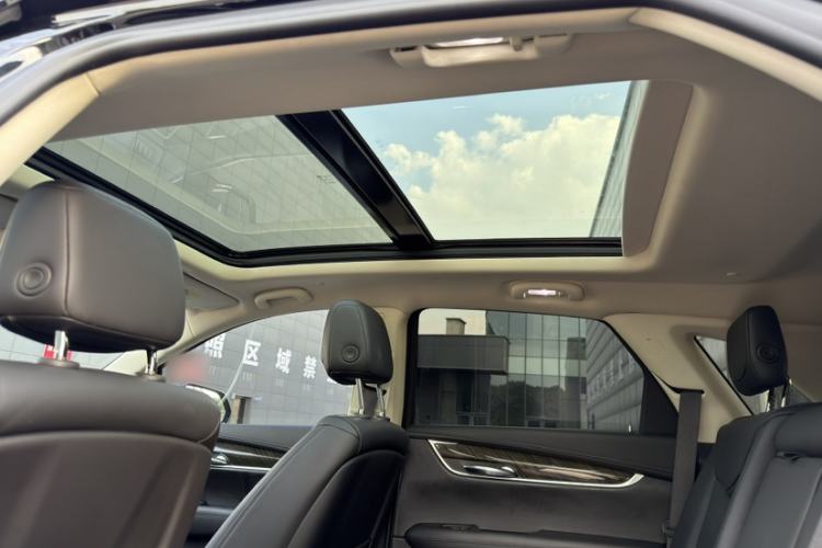 Used Cadillac XT5 2018 25T Luxury Model
