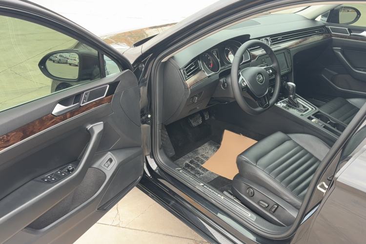 Used Volkswagen Magotan 2019 330TSI DSG Luxury Version China VI Standard
