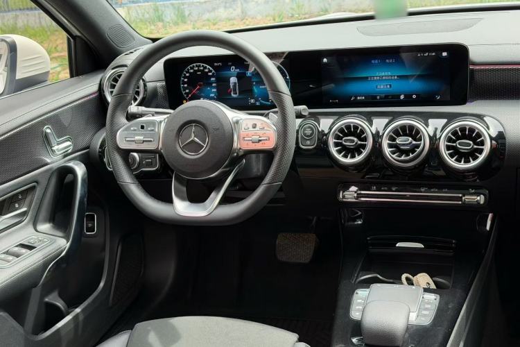 Used Mercedes-Benz A-Class 2021 A 200 L Sport Sedan Fashion Model
