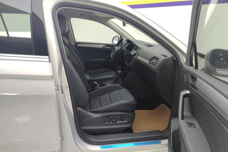 Used Volkswagen Tiguan L 2021 330TSI Automatic Two-Wheel Drive Smart Edition