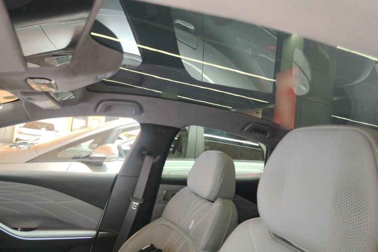 Used Geely Galaxy E8 2024 665 km Range Rear-Drive Starship Long-Range Version
