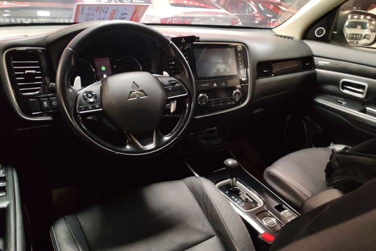 Used Mitsubishi Outlander 2018 2.4L 4x4 Elite Edition 5 Seats