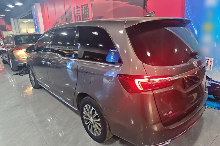 Used Buick GL8 2023 Facelifted Land Cruiser Executive Luxury Version