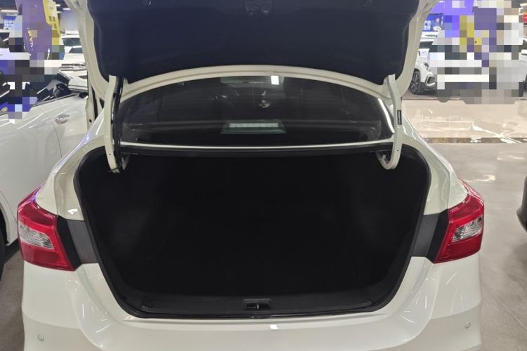 Used Nissan Sylphy 2022 Classic 1.6XE CVT Comfort Edition Trunk