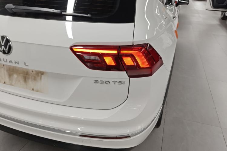 Used Volkswagen Tiguan L 2021 330TSI Automatic Two-Wheel Drive R-Line Enhanced Edition Right Rear Taillight